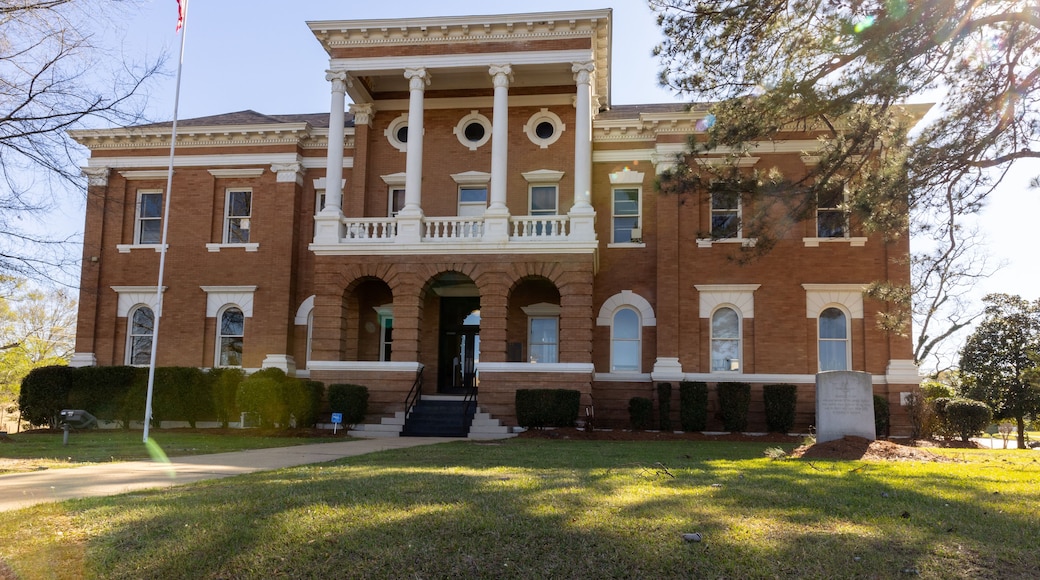 Covington County Courthouse in Collins, MS