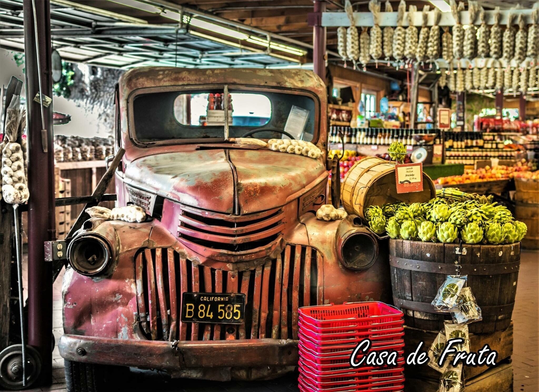 I loved this neat little market!! So much yummy stuff to eat! Way kool set up!!