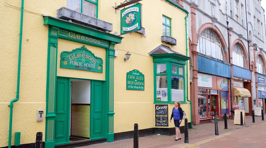 Holyhead ofreciendo escenas urbanas