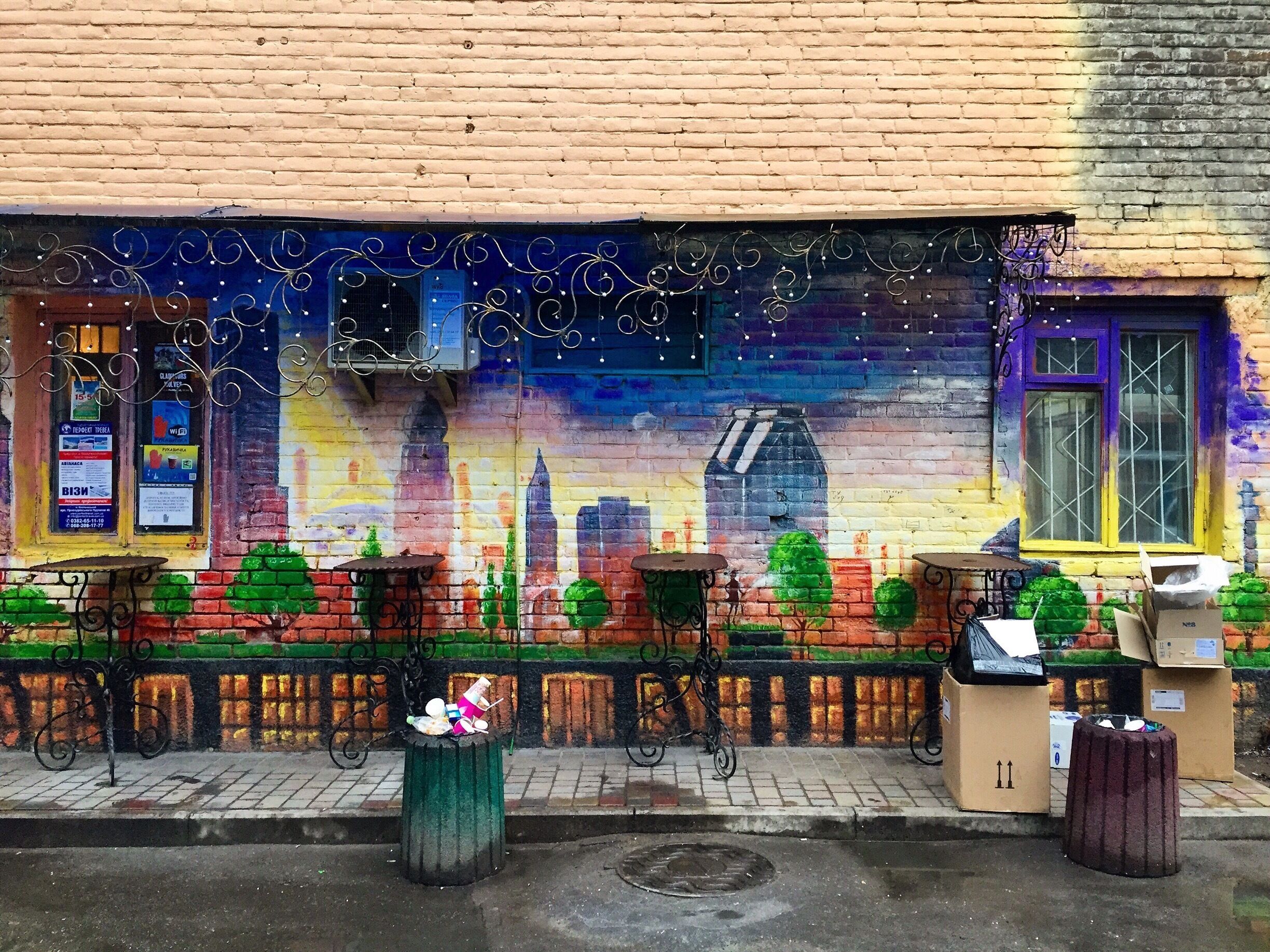 It would be a much better photo of the rubbish bins weren't in the way. 