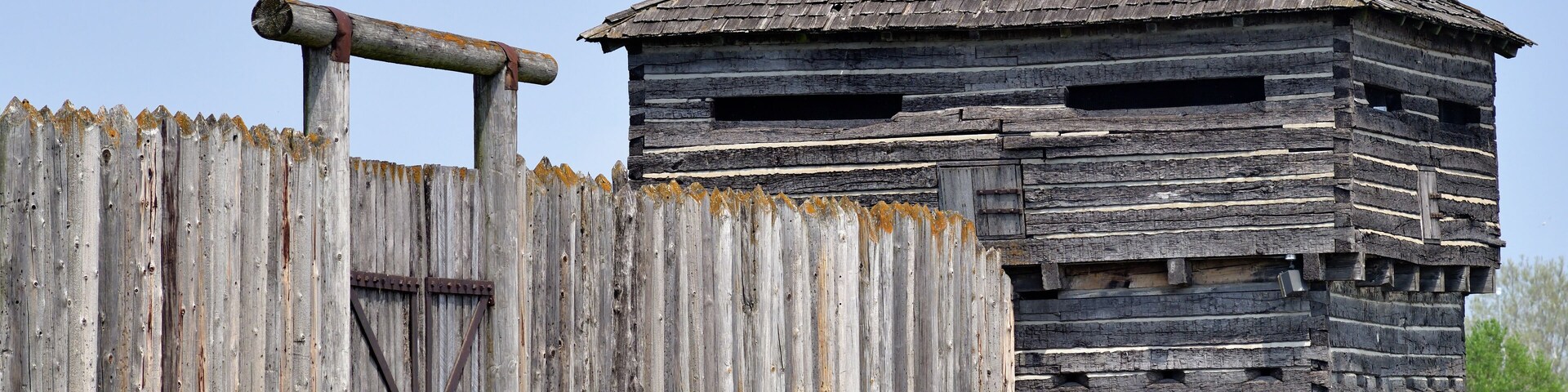 Old Fort Madison, built in 1808, located along the Mississippi River in the southeast corner of Iowa. The fort was the first permanent U.S. military fortification on the Upper Mississippi.