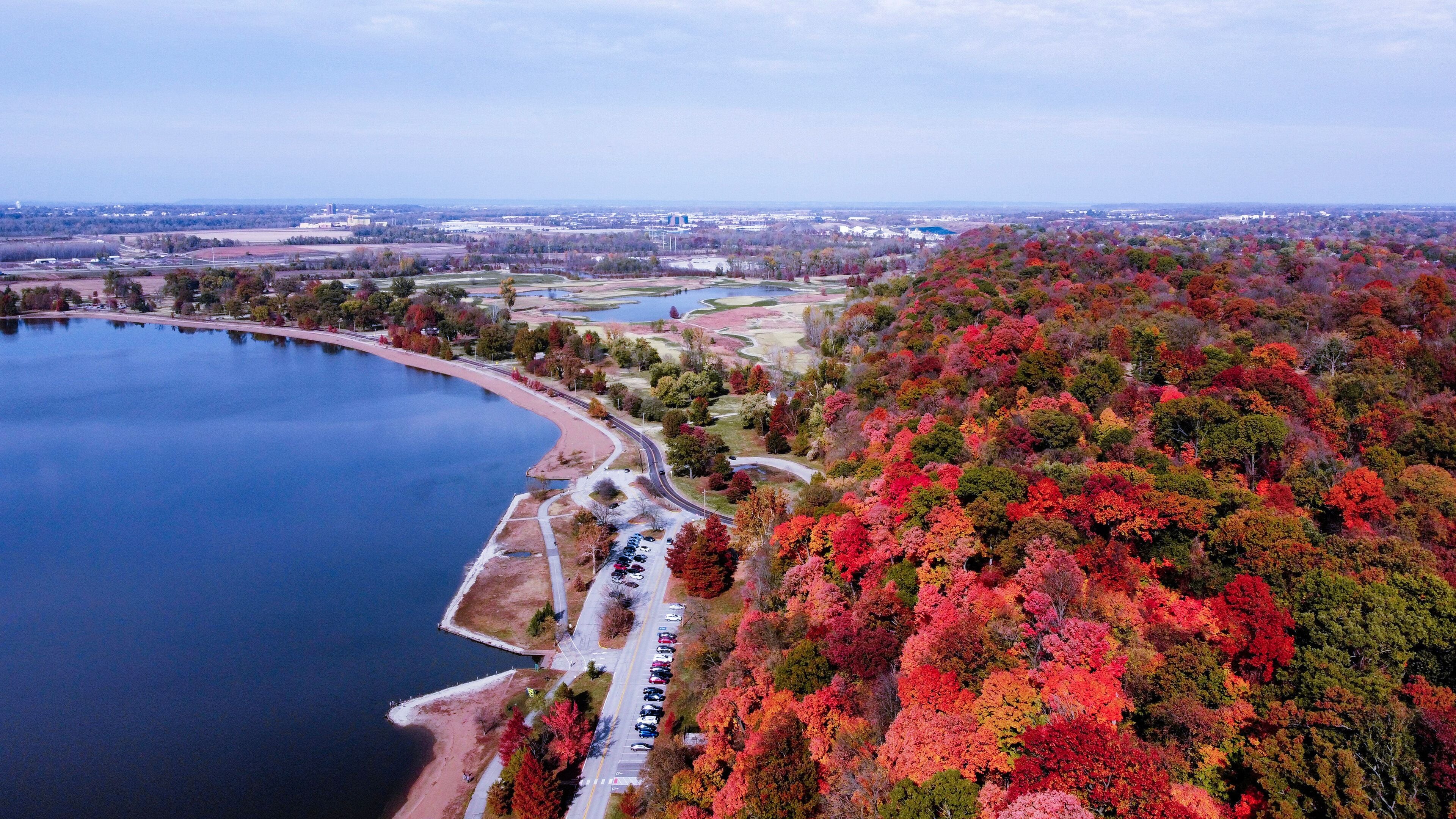 Creve Coeur Lake, Saint Louis, Missouri
Fall Season