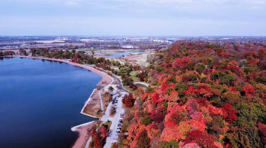 Creve Coeur Lake, Saint Louis, Missouri
Fall Season