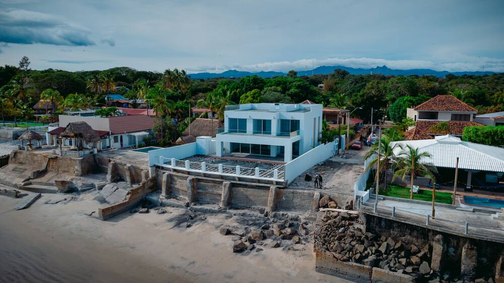 fotos de drones de los chorros de ola en cocle panamĂĄ