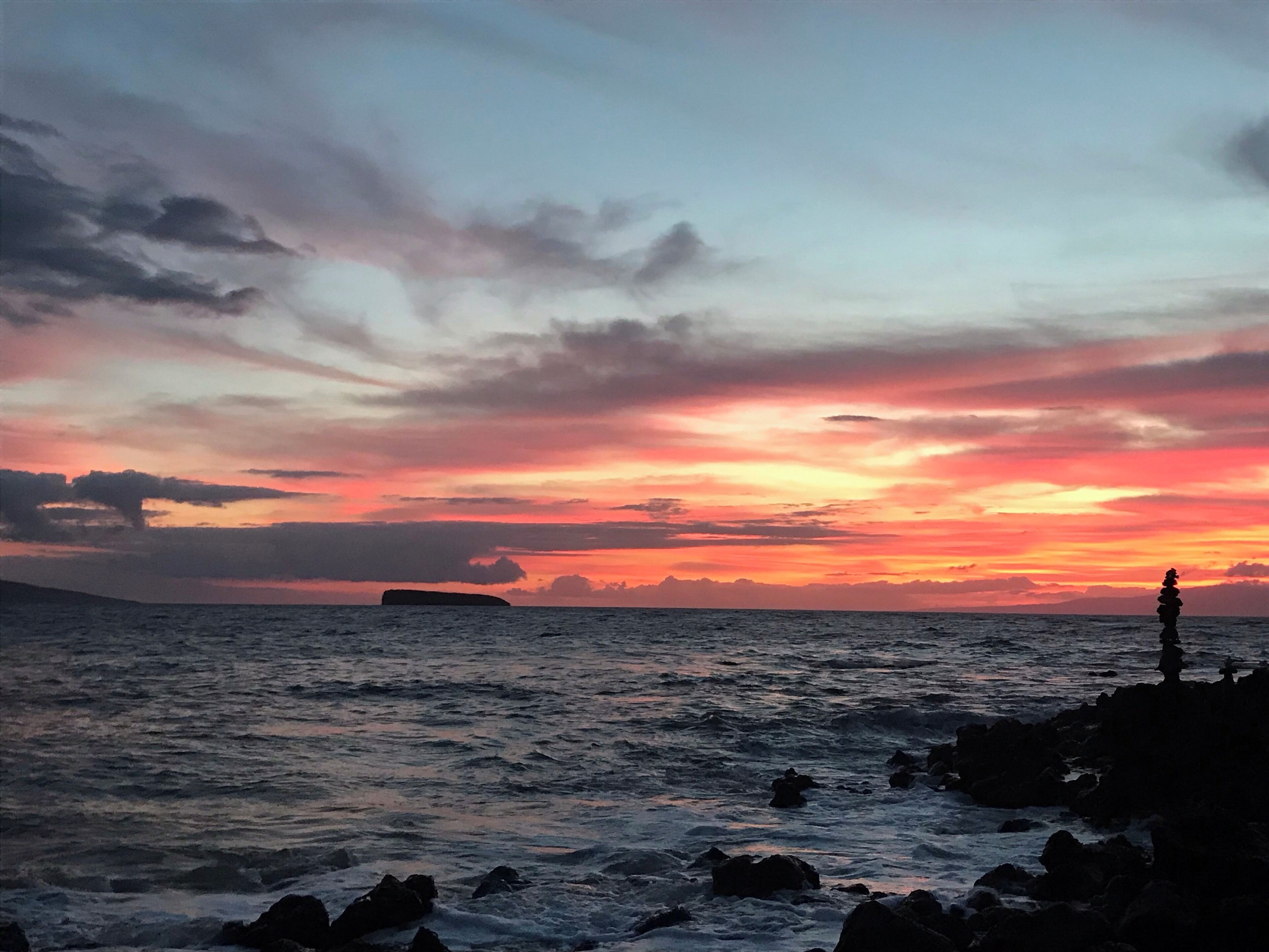 This is a time to be in the water. Especially with those drums playing in the back... #adventure #skyonfire #littlebeach