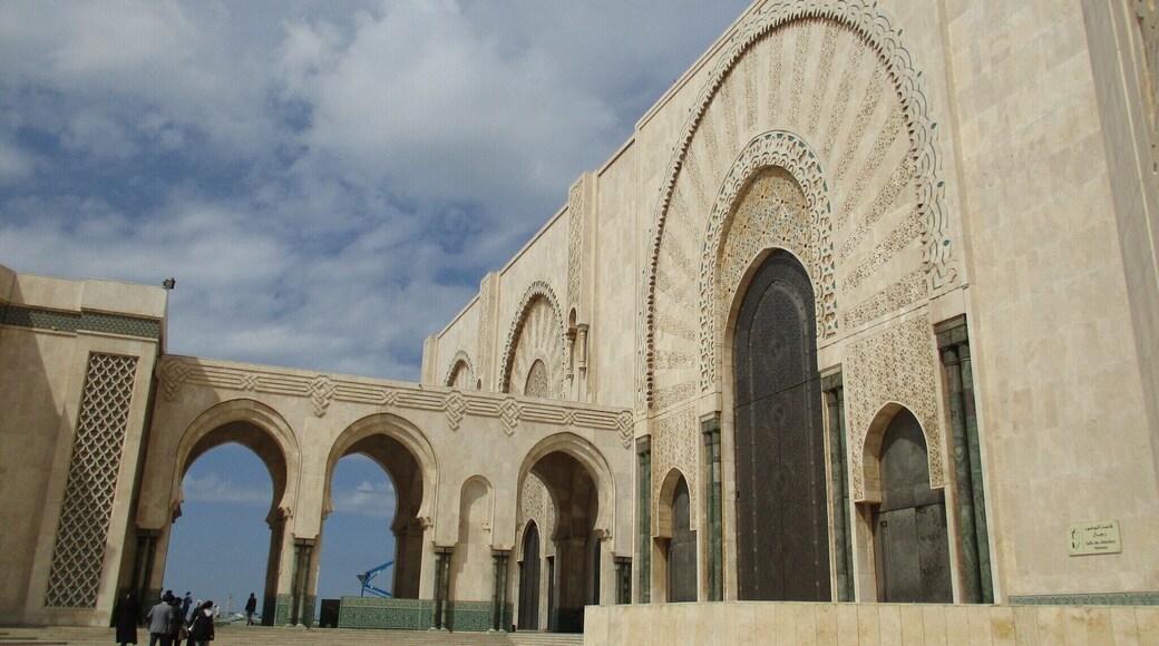 It's a beautiful and expansive building, the largest mosque in Morocco and the fifth largest in the world. The prayer room has a glass floor over the sea, and a retractable roof, and accommodates 25,000 worshippers.
https://davenotravels.blog
