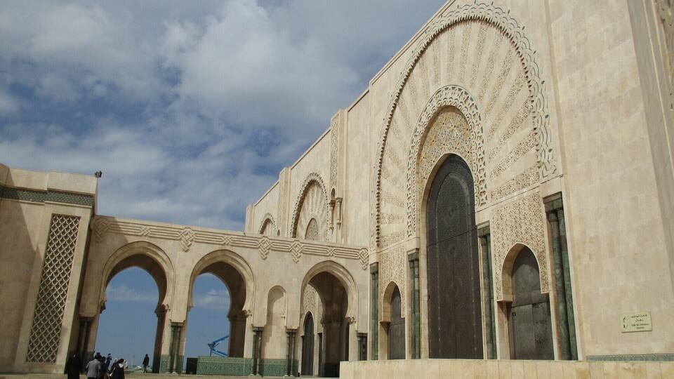 It's a beautiful and expansive building, the largest mosque in Morocco and the fifth largest in the world. The prayer room has a glass floor over the sea, and a retractable roof, and accommodates 25,000 worshippers.
https://davenotravels.blog
