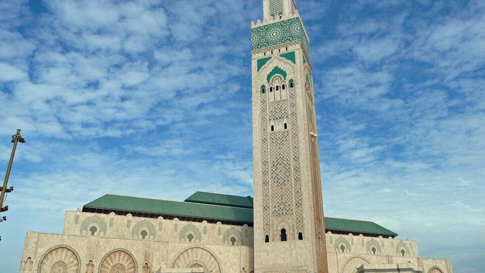 Hussain II Mosque, stunning building.
