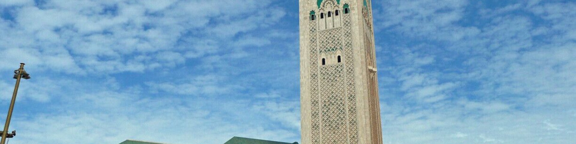 Hussain II Mosque, stunning building.