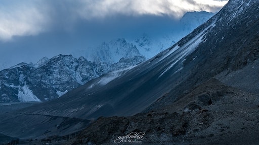 Unpredictable风云莫测 II Passu Glacier Pakistan
人最害怕的是无常变化,要学习适应环境的变化和变化中另谋创新,并不是停留在变化的痛苦中。