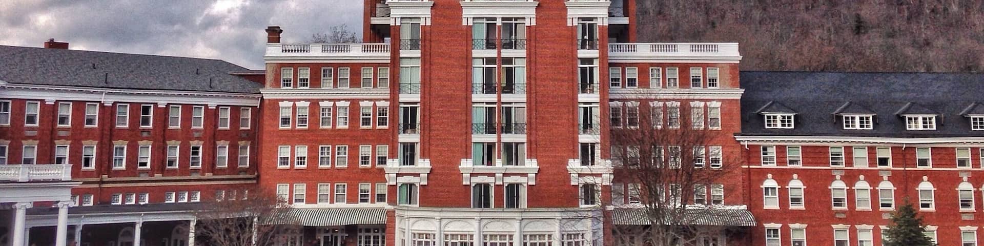 Beautiful resort and the staff are all professional and helpful. There's not much to do in the town. Most of the activities are part of the resort (golfing, shooting range). Be prepared to spend a lot of money!