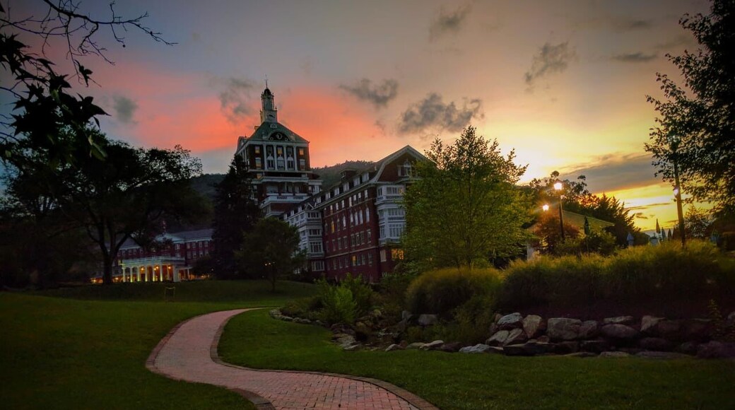 One of the best Hotels to spend your vacation at.
This place is a heritage on site.❤