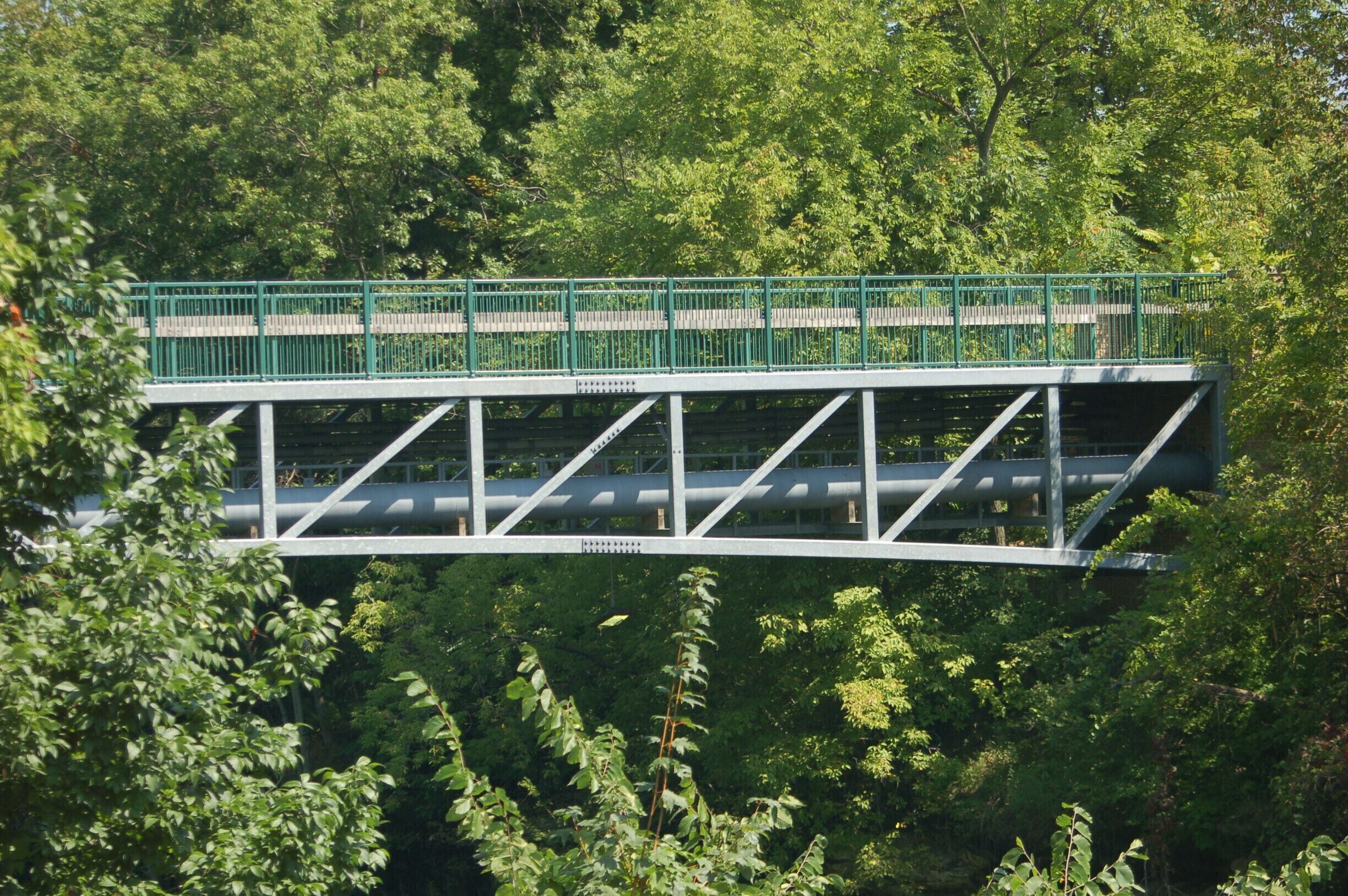 <h2>Top places to stay near the beach</h2>