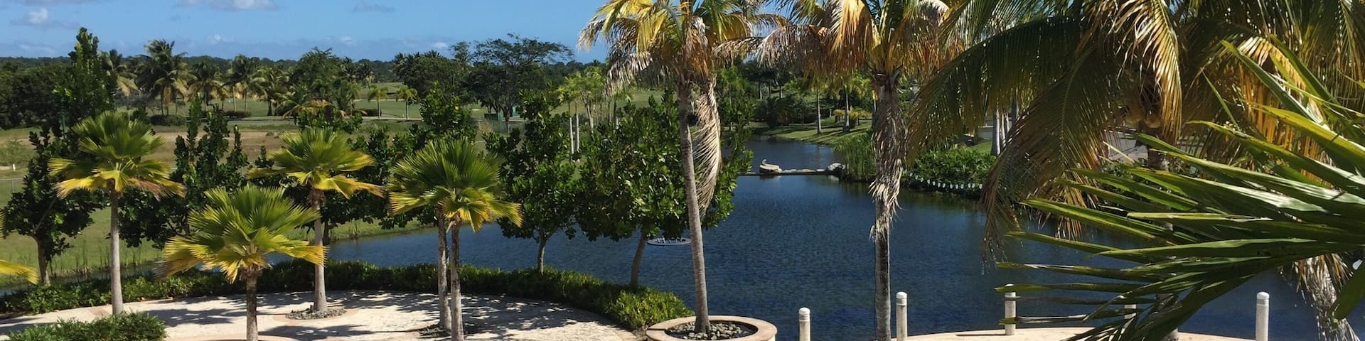 Just looking at this view make you relax! Infinity Pool true the Lake (Lago), view of the golf course and in the other side more of the golf course and another lake! This places have gym, the best Beauty Salon at the East of the Island and it's a activity center. Also have 2 houses for rent! Visit and enjoy Puerto Rico