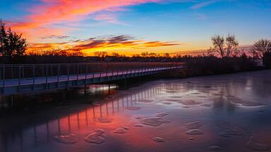 Beautiful Kansas sunrise in Winter Pracht wetlands park in Wichita Kansas frozen