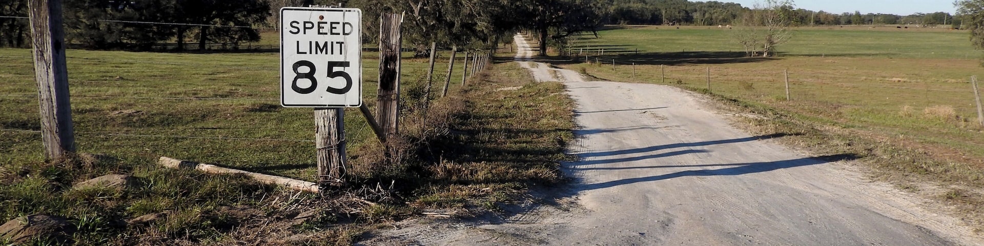 Speed limit at a country road in Florida!
#LikeALocal #OnTheRoad