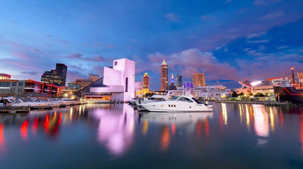 Cleveland, Ohio, USA Downtown City Skyline and Harbor