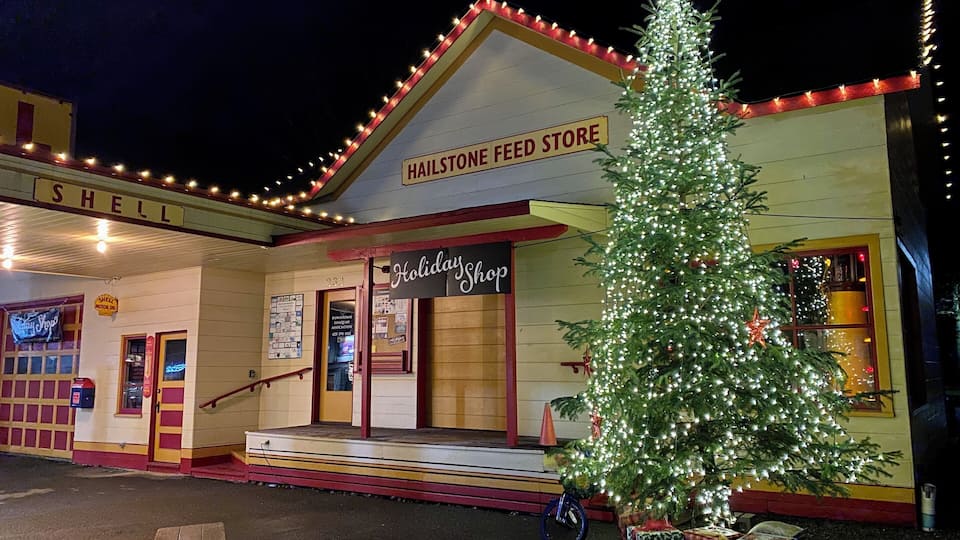 I love that this old fuel station is so many different things now. Earlier this evening it was a gift shop and the location of a mini Christmas music show. Last summer it was the place to get tasting tokens for the art & wine walk.