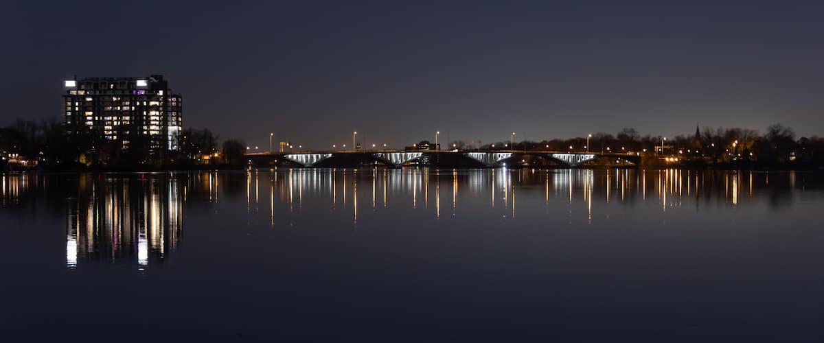 Pont Viau en soirée