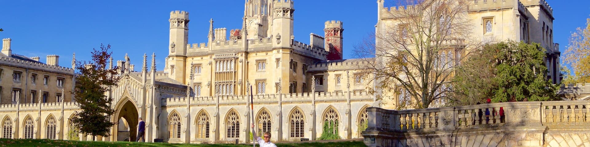 Cambridge welches beinhaltet Fluss oder Bach, historische Architektur und Geschichtliches