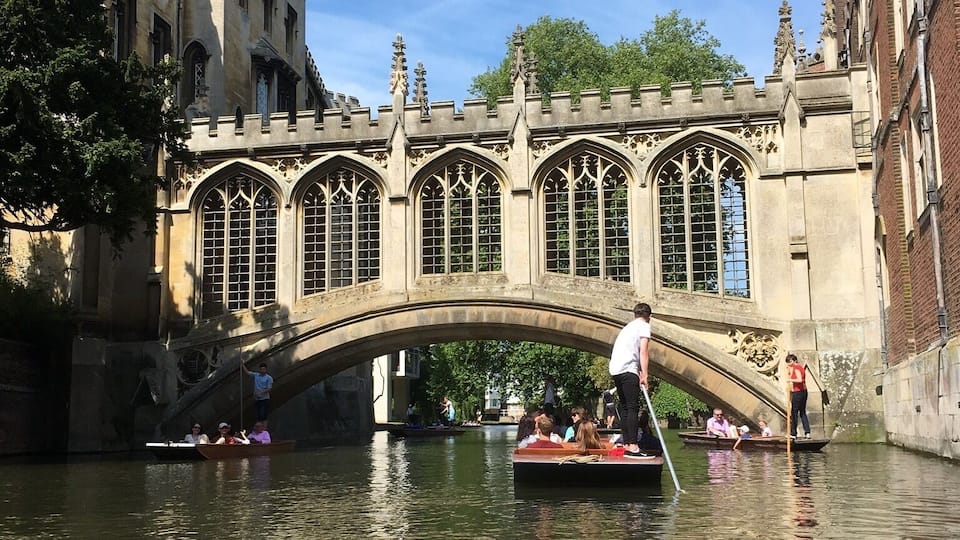 Sunny day down the cam in my home city! Beautiful city in the summer time