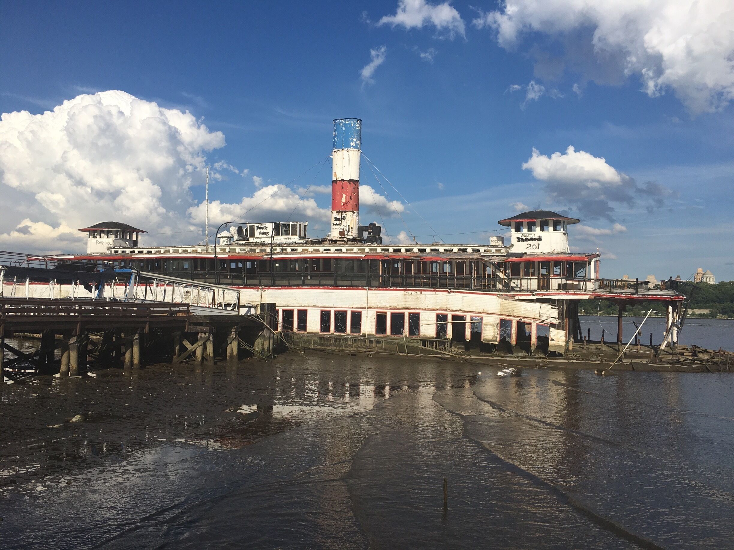 Faded from glory but not forgotten. The Binghampton was originally a popular ferry with elegant detailing. If you would like to see her, and pay your respects to the golden age of the waterfront, act fast. She will soon be unceremoniously removed and disposed of. #patterns