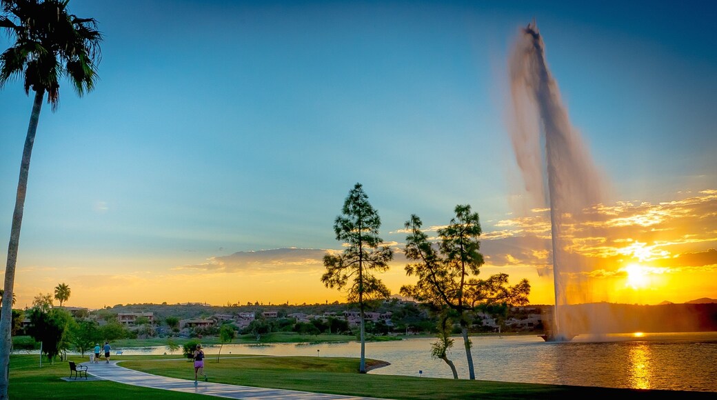 Fountain Hills showing a sunset, a fountain and a lake or waterhole