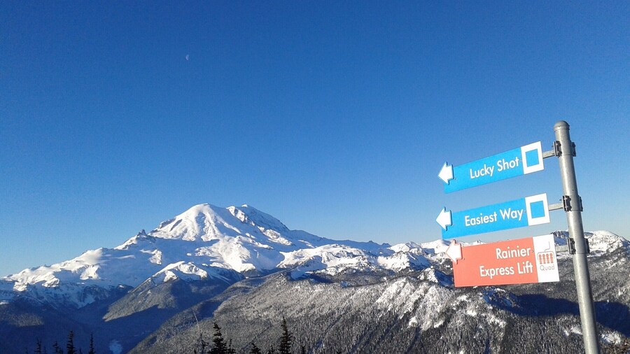 Starting the year off snowboarding at Crystal Mountain was a wise choice. #LifeAtExpedia