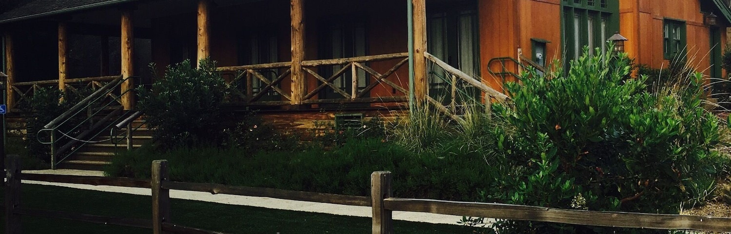 The famous historical Daley Ranch House is found in a 3,058 acre conservation area acquired in 1996 by the City of Escondido, Ca.
A redwood barn and numerous outbuildings  with historical interest. Daley Ranch offers over 20 miles of multipurpose trails for hiking, mountain biking and equestrian use.