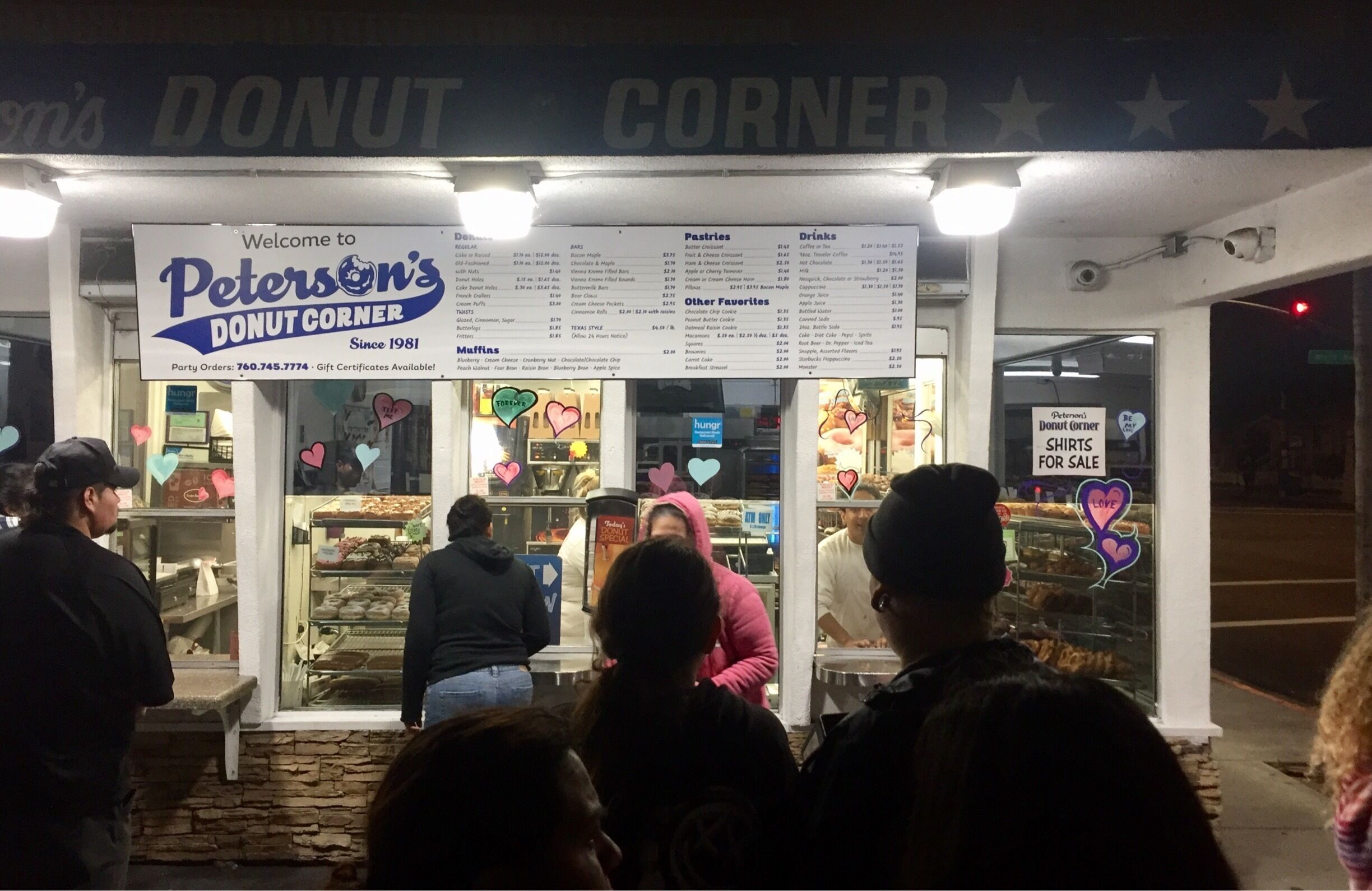 #foodiefinds Rumored to be the best  donuts in San Diego county and open 24/7 with a line almost all the time. 