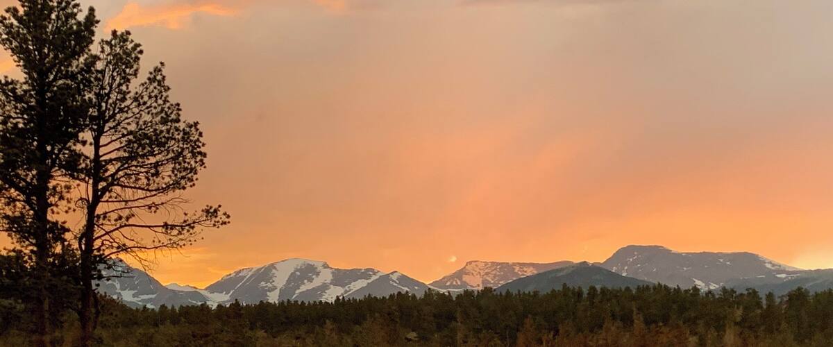 Sunset over the mountains in Rocky Mountain National Park
