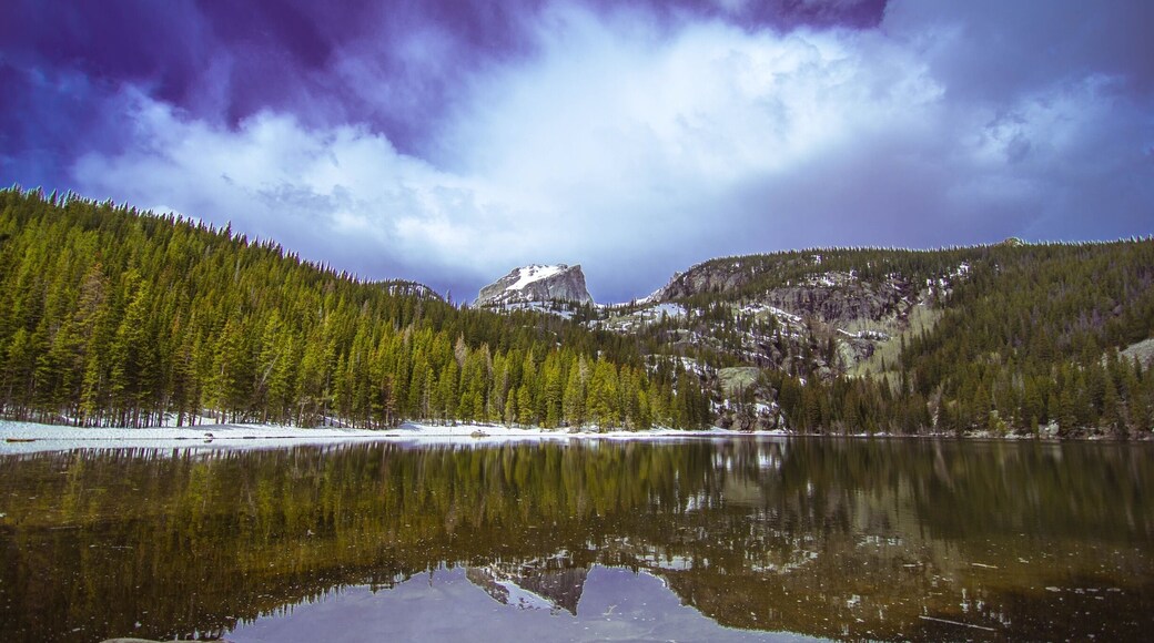 Sitting at an elevation of 9,450 feet (2,880 m) in Rocky Mountain National Park