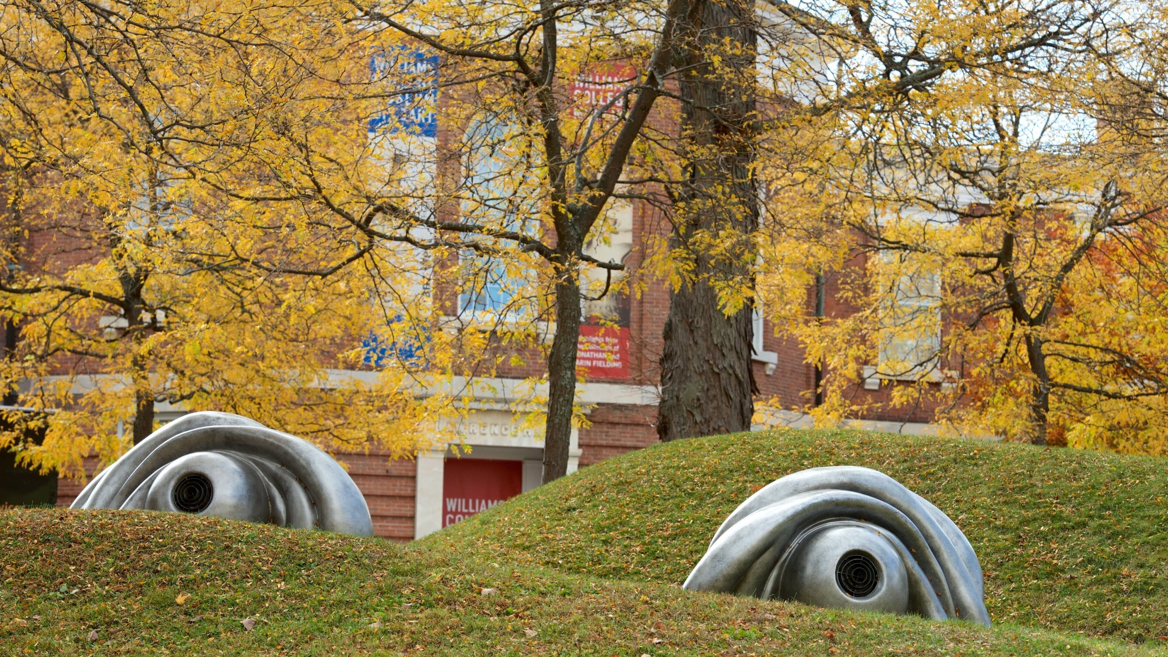 Williamstown showing outdoor art and fall colors