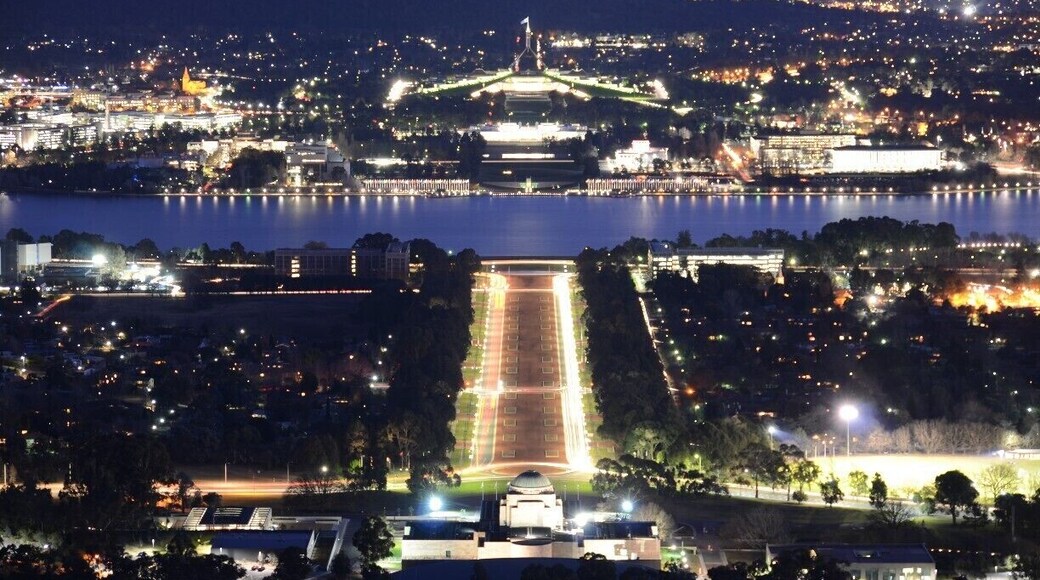 Capital Hill in it's night form!