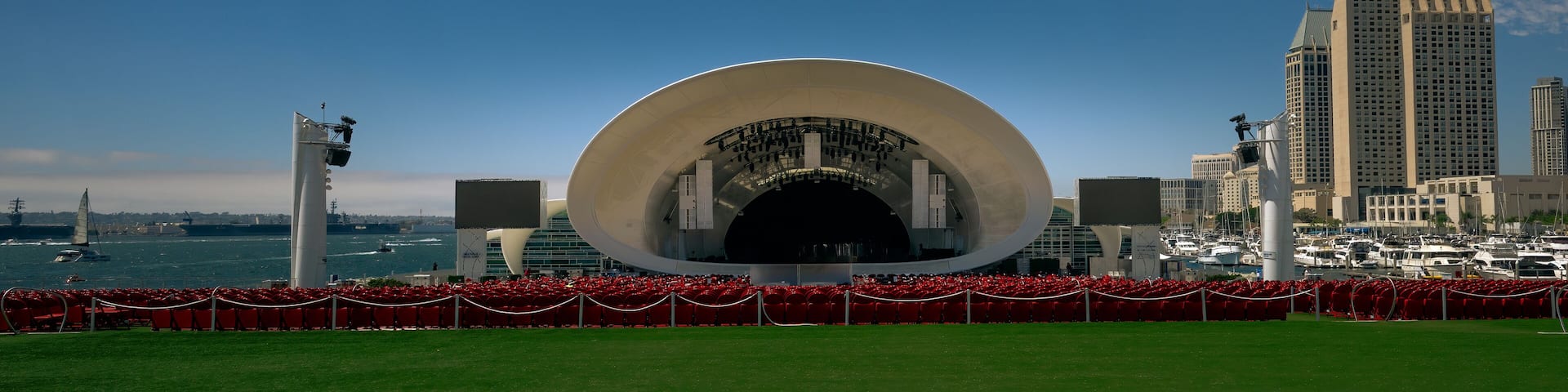 2023-08-18 THE RADY SHELL AT JACOBS PARK WITH A CITY SKYLINE AND BEAUTIFUL SKY IN DOWNTOWN SAN DIEGO CALIFORNIA