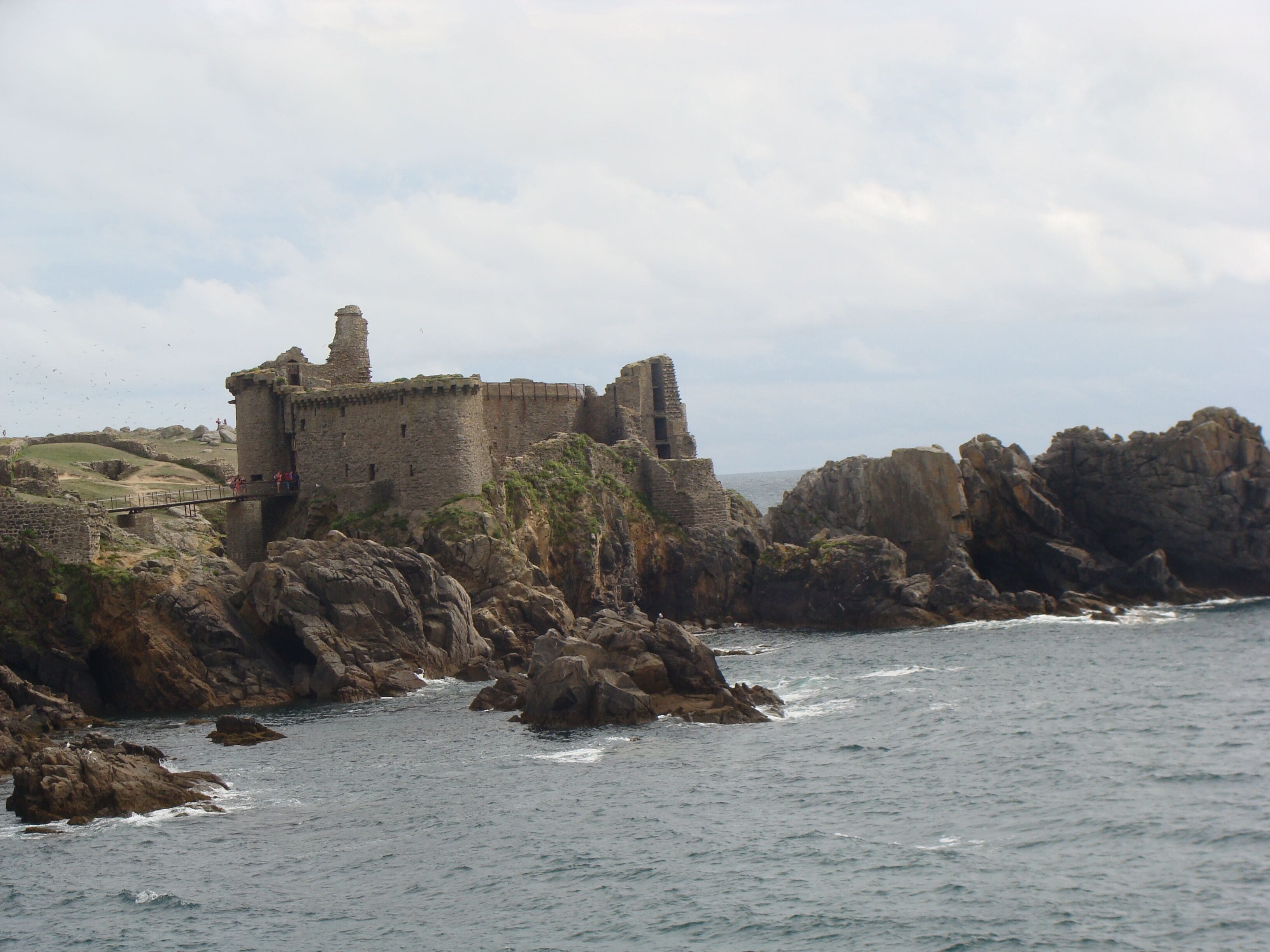 This building is classé au titre des Monuments Historiques. It is indexed in the Base Mérimée, a database of architectural heritage maintained by the French Ministry of Culture, under the reference PA00110140 .