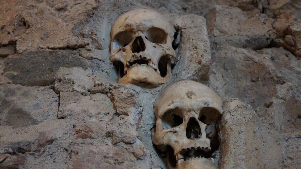 The Skull Tower is as freaky as it is fascinating.
The skulls are from the victims of a failed attempt by the Serbs to claim back their territory from Ottoman rulers in 1809. The tower was built on the side of “Via Militaris” (Military Road), which was the main route connecting Belgrade to Istanbul, as a warning to any potential attackers.
Go to the information office to buy your ticket and someone will unlock the tower for you.
http://pegsontheline.com/how-nis-restored-my-faith-in-couchsurfing-2/