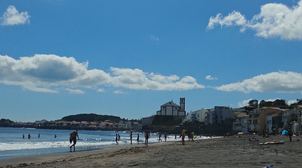 Populo beach in Sao Roque. 5 minutes from Ponta Delgada the Capital city of Sao Miguel. The ocean was acpected to be cold as it is the Atlantic Ocean. What an amazing day!