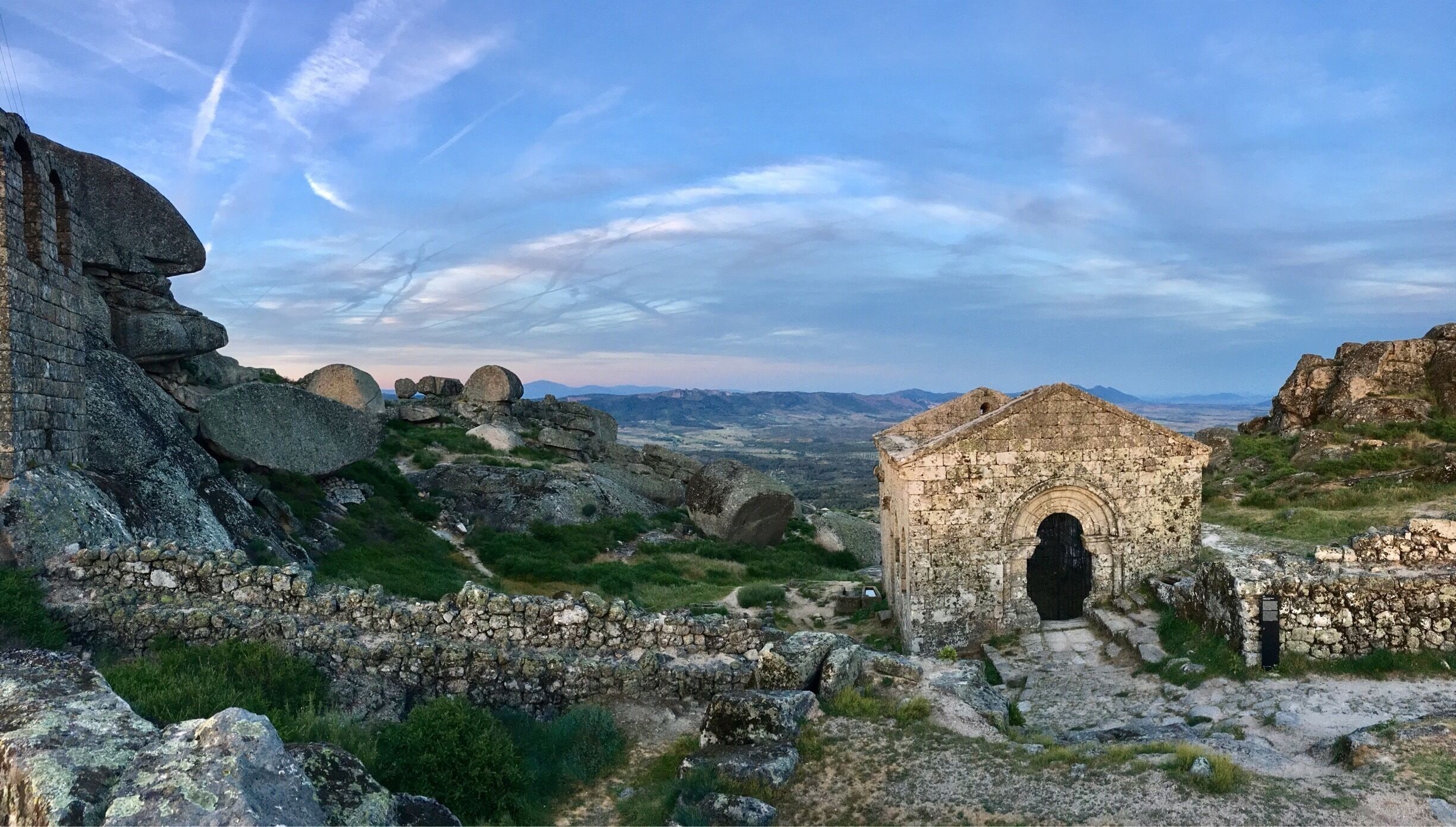 St. Michael's Chapel, from the XII century.

Monsanto
Portugal 

#inStone