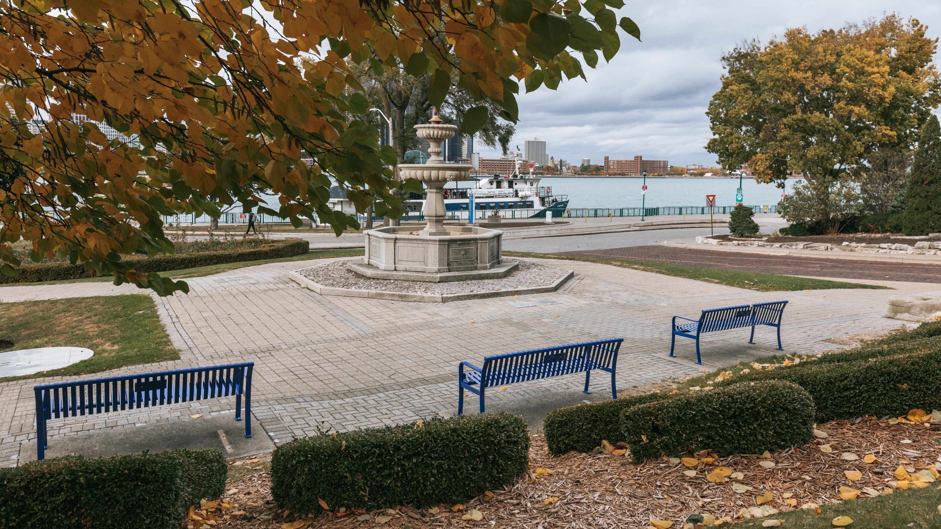 Windsor Riverfront which includes a fountain, fall colors and a garden