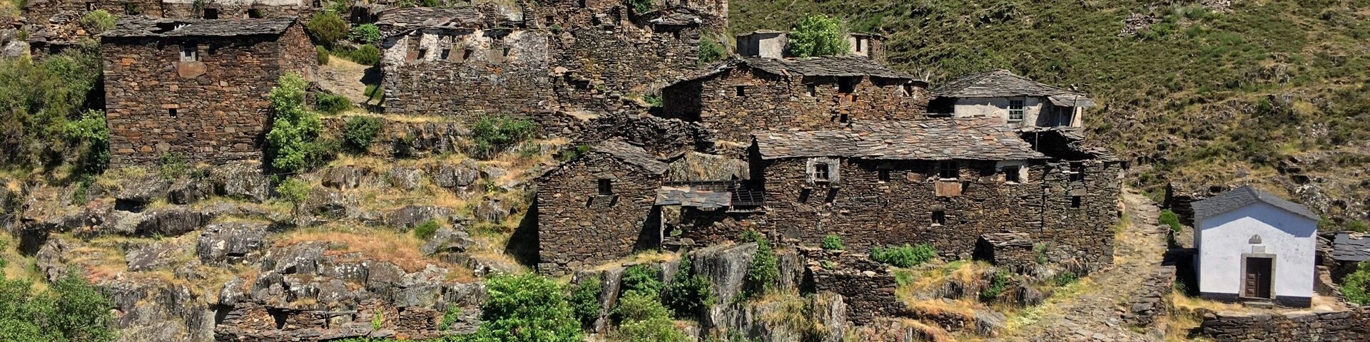 Drave, an abandoned shale small village, in the middle of Arouca mountain. Well preserved thank to the local authorities and the scout group.
Access possible just walking through the mountain.
Arouca Geopark
Portugal