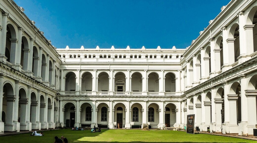 Founded in 1814 at the cradle of the Asiatic Society of Bengal (at the present building of the Asiatic Society, 1 Park Street, Kolkata), Indian Museum is the earliest and the largest multipurpose Museum not only in the Indian subcontinent but also in the Asia-Pacific region of the world.
In 1867 the foundation of the present building of the Indian Museum was thus laid on the finest site of Chowringhee in front of small Cause Court. In 1875, the present Museum building on Chowringhee, designed by W. L. Grandville was completed. From 1814 to 1878 the museum was at the Asiatic Society of Park Street, Kolkata. After the completion of the construction of the new building at Chowringhee Road, the Society Museum was shifted from the Asiatic Society to the present building and it was thrown open to the public with two galleries on 1 April 1878. The Archaeology gallery and bird gallery of the Zoological Section had been declared open to public in the present building.
#heritagebuildings #kolkata
#Hometown