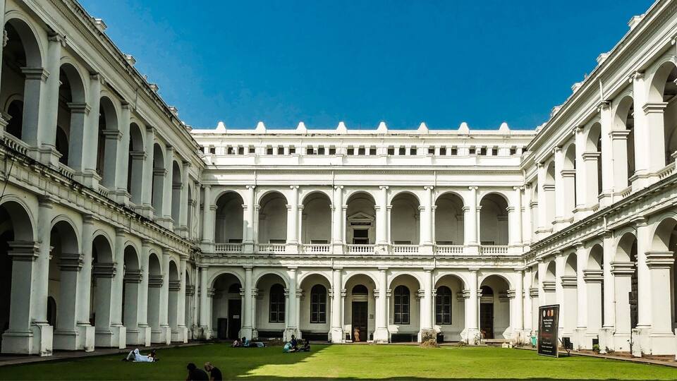 Founded in 1814 at the cradle of the Asiatic Society of Bengal (at the present building of the Asiatic Society, 1 Park Street, Kolkata), Indian Museum is the earliest and the largest multipurpose Museum not only in the Indian subcontinent but also in the Asia-Pacific region of the world.
In 1867 the foundation of the present building of the Indian Museum was thus laid on the finest site of Chowringhee in front of small Cause Court. In 1875, the present Museum building on Chowringhee, designed by W. L. Grandville was completed. From 1814 to 1878 the museum was at the Asiatic Society of Park Street, Kolkata. After the completion of the construction of the new building at Chowringhee Road, the Society Museum was shifted from the Asiatic Society to the present building and it was thrown open to the public with two galleries on 1 April 1878. The Archaeology gallery and bird gallery of the Zoological Section had been declared open to public in the present building.
#heritagebuildings #kolkata
#Hometown