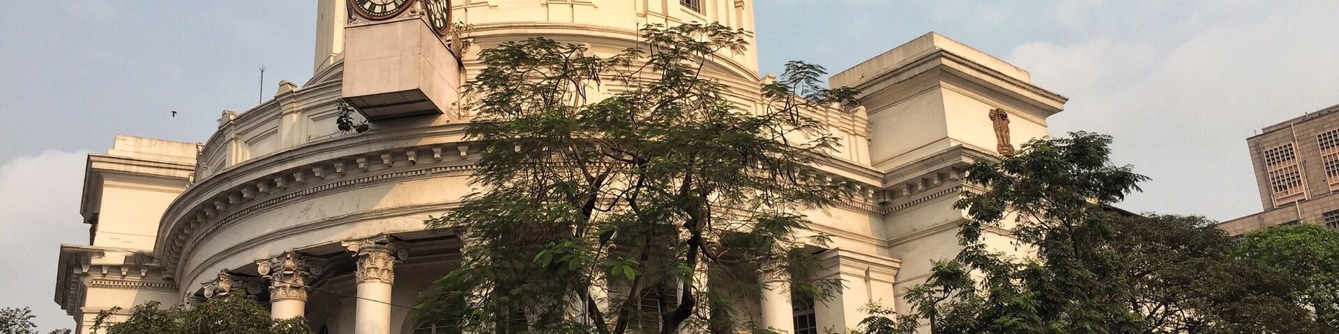 A famous structure in the center of kolkata l, the GPO, this was built in 1864 to the design of WLB Granville #stunningstructures