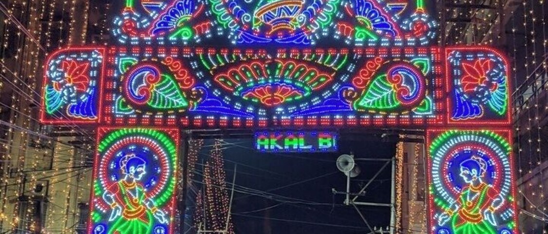 During Durga Pooja, the Entire City of Kolkata is shining with vibrant colors and light for all 9 days of Navratri festival. People from various caste and creeds come together to pray to Goddess Durga for courage and determination to fight and achieve victory over all obstacles in their lives.
Its a real treat for your eyes and your tongue to be present in Kolkata during Durga Poojo!!
#lifeatexpedia #lights