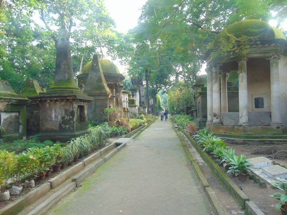 Opened in 1767, The South Park Street Cemetery in Kolkata, India, was one of the earliest non-church cemeteries in the world. Just down the road from Mother Teresa's Missionaries of Charity, it's a nice stop for anyone interested in history and/or Gothic cemeteries. #LocalSecrets
