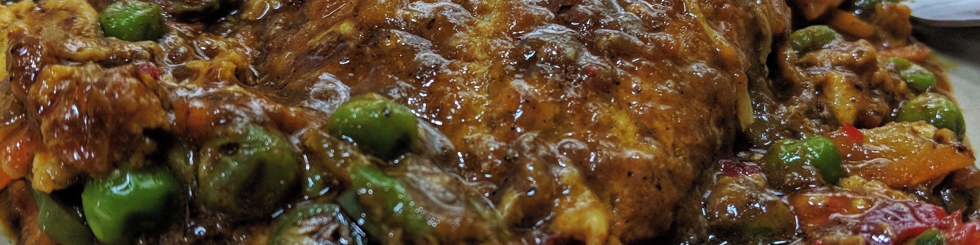 They are now struggling for survival - the cabin restaurants was the busy with activities till a few decades back. While the footfalls have fallen in recent times, what remains constant is the quality of the food. Truly they innovated certain dishes which has become part of mainstream food. Afghani cutlet is one such dish. While cutlet was more an innovation of colonial people in Indian kitchens, dipping it into a tomato based gravy rich with vegetables is what Afghani Cutlet is all about. #GootEats