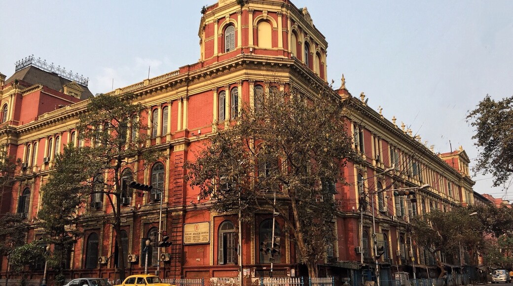 Treasury building. A landmark building on the main commercial district of Kolkata #stunningstructures