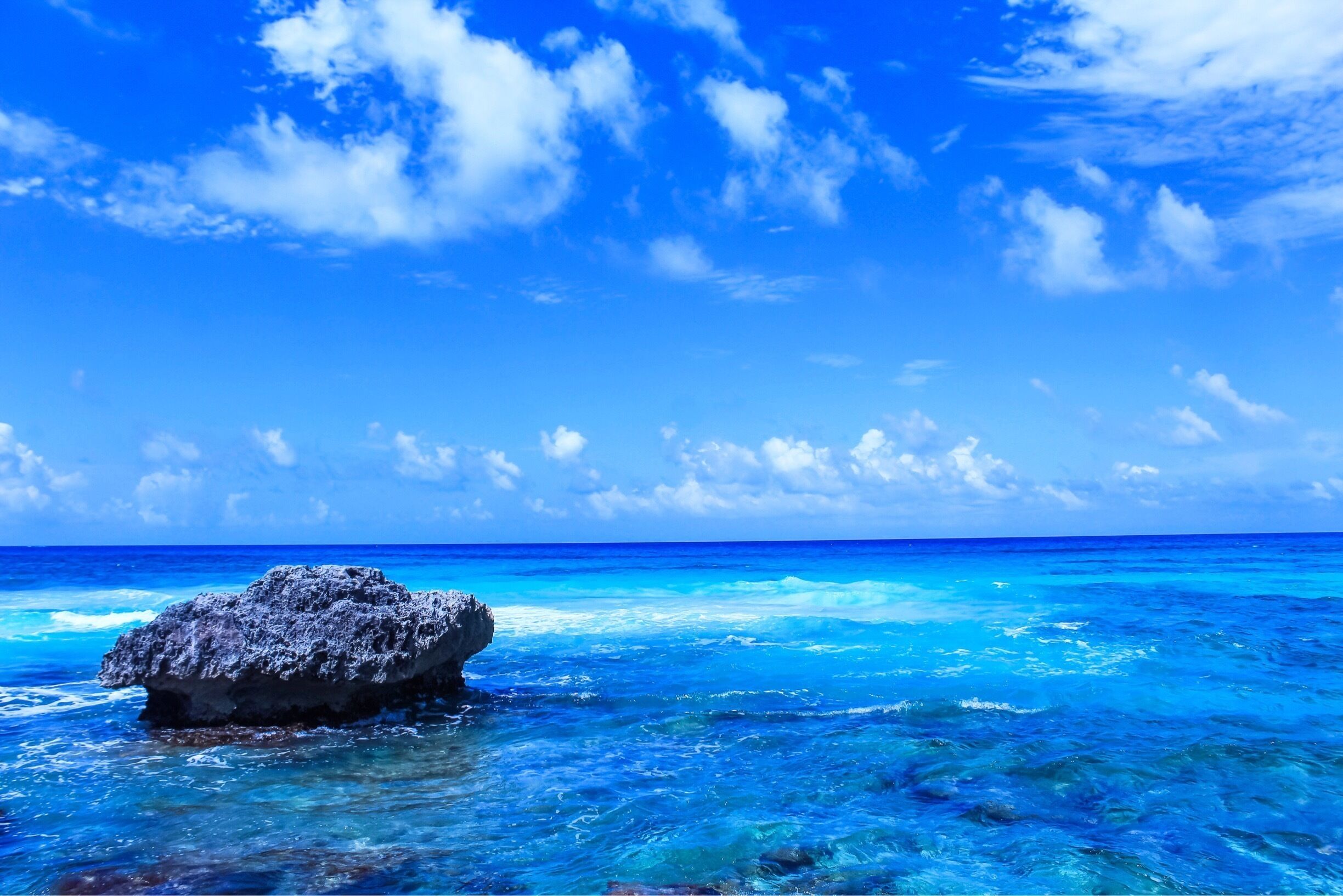 I always enjoyed being with friends and family every occasion until that day. June 2017,I took my first solo trip to Cancun,Mexico and fell in love with myself.I explored my interests, appreciated food and interacted with local people more. Still I couldn’t visit Underwater museum after diving due to fear of being alone,mostly. But I returned to ocean next day, sat there,enjoyed the breeze,waved to waves,took pretty photographs like this and then I knew I will be back to complete the Scuba dive.
