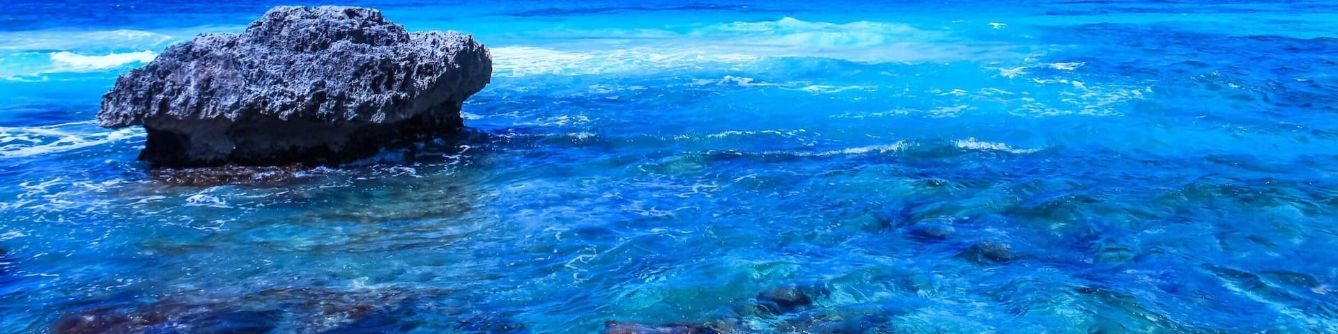 I always enjoyed being with friends and family every occasion until that day. June 2017,I took my first solo trip to Cancun,Mexico and fell in love with myself.I explored my interests, appreciated food and interacted with local people more. Still I couldn’t visit Underwater museum after diving due to fear of being alone,mostly. But I returned to ocean next day, sat there,enjoyed the breeze,waved to waves,took pretty photographs like this and then I knew I will be back to complete the Scuba dive.